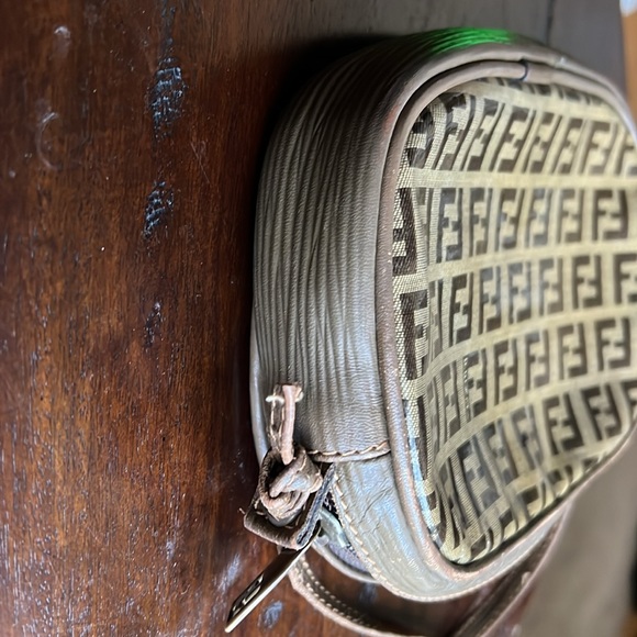 Fendi crossbody - Picture 5 of 12